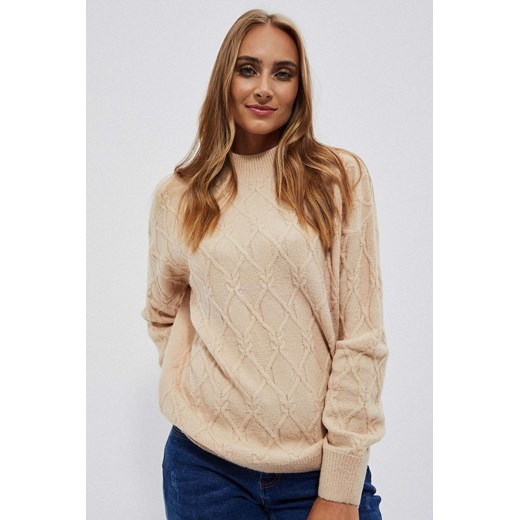 Beżowy sweter damski z geometrycznym naszyciem ze sklepu 5.10.15 w kategorii Swetry damskie - zdjęcie 169730707