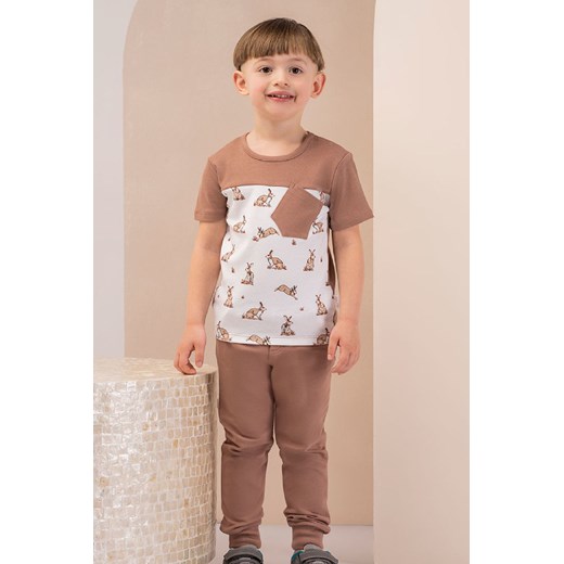 Bawełniany t-shirt chłopięcy z kieszonką Benio z zajączkami ze sklepu 5.10.15 w kategorii T-shirty chłopięce - zdjęcie 169730958