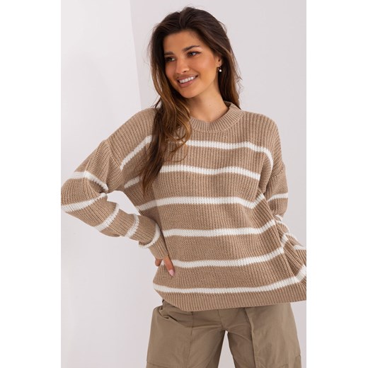 Ciemnobeżowy sweter damski oversize z długim rękawem ze sklepu 5.10.15 w kategorii Swetry damskie - zdjęcie 169731965