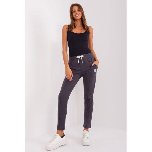 Grafitowe damskie spodnie dresowe z wiązaniem ze sklepu 5.10.15 w kategorii Spodnie damskie - zdjęcie 169732245