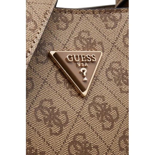 Kuferek Guess