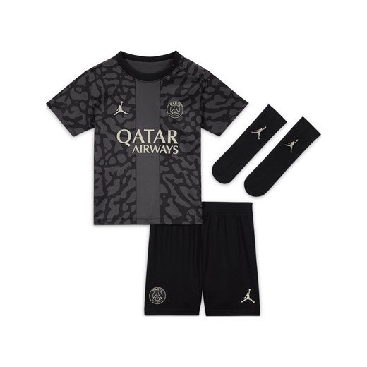 Trzyczęściowy strój piłkarski dla niemowląt i maluchów Nike Paris Saint-Germain 2023/24 (wersja trzecia) - Szary ze sklepu Nike poland w kategorii Komplety niemowlęce - zdjęcie 169755009