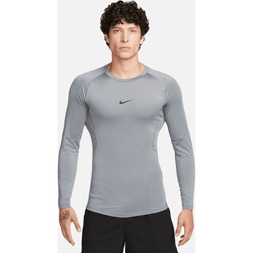 Męska przylegająca koszulka z długim rękawem do fitnessu Dri-FIT Nike Pro - Szary ze sklepu Nike poland w kategorii T-shirty męskie - zdjęcie 169755338