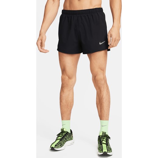 Męskie spodenki do biegania z wszytą bielizną Dri-FIT Nike Fast 8 cm - Czerń ze sklepu Nike poland w kategorii Spodenki męskie - zdjęcie 169756047
