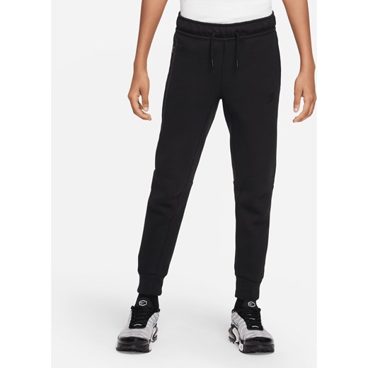 Spodnie dla dużych dzieci (chłopców) Nike Sportswear Tech Fleece - Czerń ze sklepu Nike poland w kategorii Spodnie chłopięce - zdjęcie 169756469