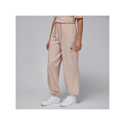 Damskie spodnie tunelowe Jordan Sport - Brązowy ze sklepu Nike poland w kategorii Spodnie damskie - zdjęcie 169756496