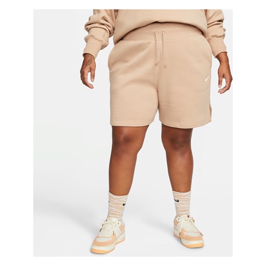 Damskie spodenki o luźnym kroju z wysokim stanem Nike Sportswear Phoenix Fleece (duże rozmiary) - Brązowy ze sklepu Nike poland w kategorii Szorty - zdjęcie 169756829
