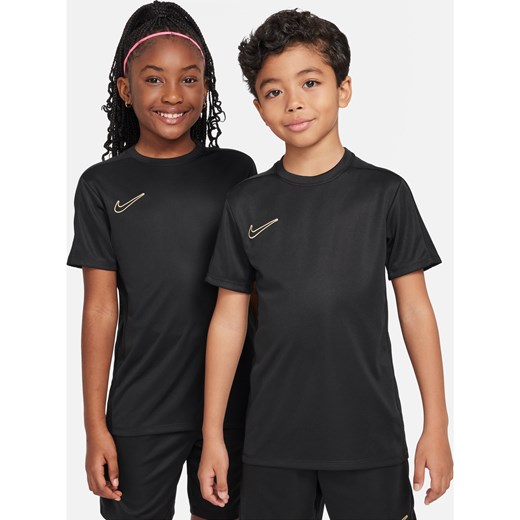 Dziecięca koszulka piłkarska Nike Dri-FIT Academy23 - Czerń ze sklepu Nike poland w kategorii T-shirty chłopięce - zdjęcie 169757095