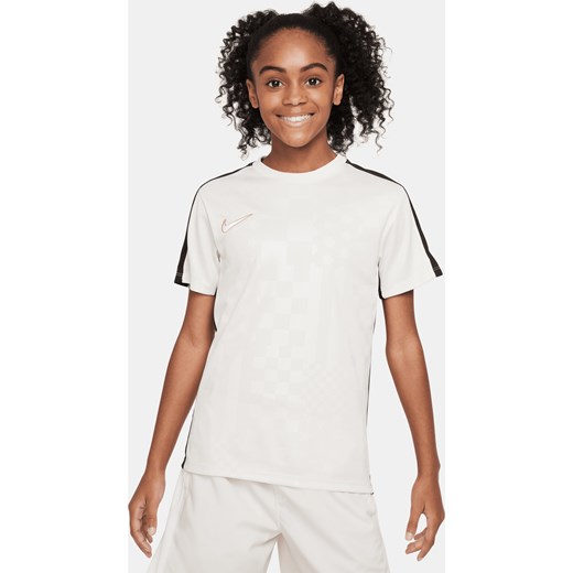 Koszulka piłkarska z krótkim rękawem dla dużych dzieci Nike Dri-FIT Academy - Brązowy ze sklepu Nike poland w kategorii T-shirty chłopięce - zdjęcie 169757698
