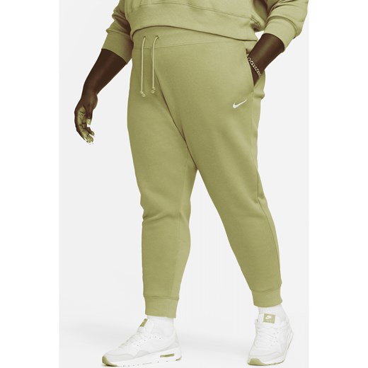 Damskie joggery z wysokim stanem Nike Sportswear Phoenix Fleece (duże rozmiary) - Zieleń ze sklepu Nike poland w kategorii Spodnie damskie - zdjęcie 169758148