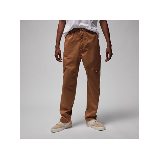 Męskie spodnie Chicago Jordan Essentials - Brązowy ze sklepu Nike poland w kategorii Spodnie męskie - zdjęcie 169758468
