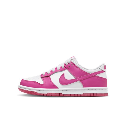 Różowe buty sportowe dziecięce Nike 