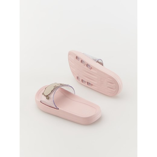 Klapki dziecięce Reserved bez zapięcia 