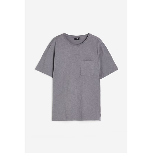 H & M - T-shirt z kieszonką Regular Fit - Szary ze sklepu H&M w kategorii T-shirty męskie - zdjęcie 169801085