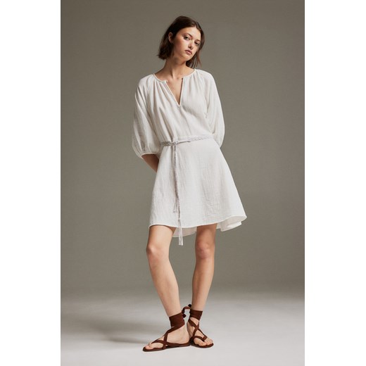 H & M - Muślinowa sukienka z wiązanym paskiem - Biały ze sklepu H&M w kategorii Sukienki - zdjęcie 169801197