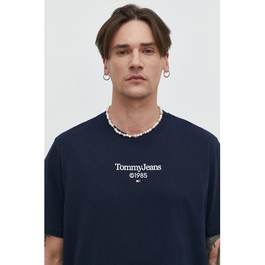Tommy Jeans t-shirt bawełniany męski kolor granatowy z nadrukiem DM0DM18569 ze sklepu ANSWEAR.com w kategorii T-shirty męskie - zdjęcie 169803179