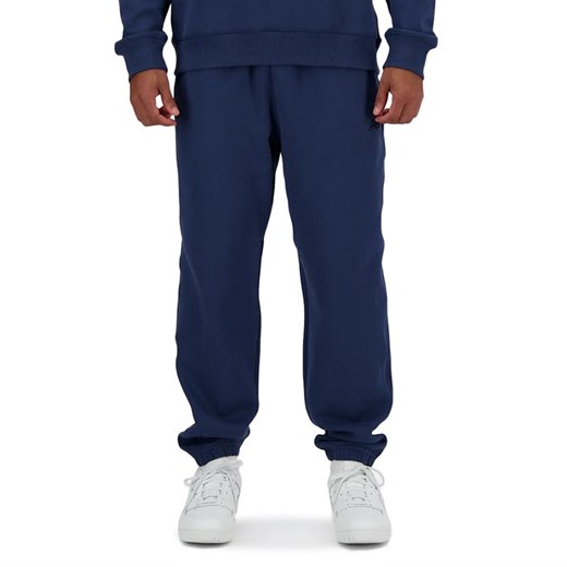 Spodnie New Balance MP41508NNY - granatowe ze sklepu streetstyle24.pl w kategorii Spodnie męskie - zdjęcie 169810638
