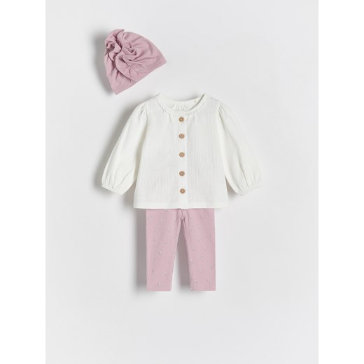 Reserved - Bawełniany komplet z czapką - złamana biel ze sklepu Reserved w kategorii Komplety niemowlęce - zdjęcie 169814846