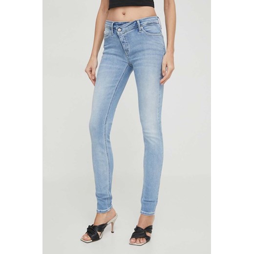 Calvin Klein Jeans jeansy damskie kolor niebieski ze sklepu ANSWEAR.com w kategorii Jeansy damskie - zdjęcie 169836835