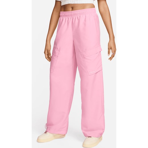 Damskie bojówki z tkaniny Nike Sportswear - Różowy ze sklepu Nike poland w kategorii Spodnie damskie - zdjęcie 169839345
