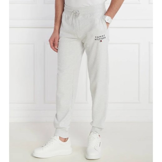 Tommy Hilfiger Spodnie dresowe | Regular Fit ze sklepu Gomez Fashion Store w kategorii Spodnie męskie - zdjęcie 169841656