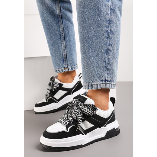 Czarne Sneakersy z Szerokim Ozdobnym Sznurowaniem Efenizja ze sklepu born2be.pl w kategorii Buty sportowe damskie - zdjęcie 169860037