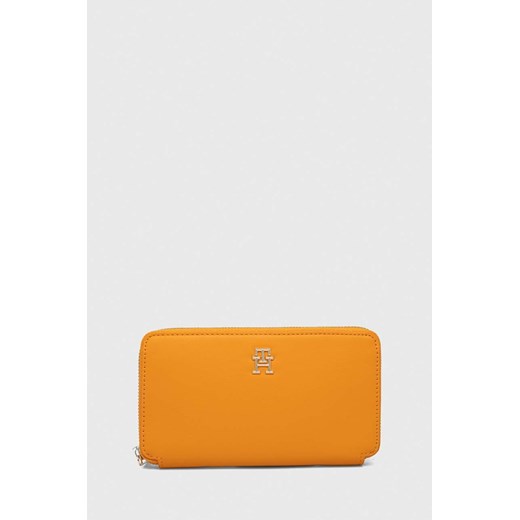 Tommy Hilfiger portfel damski kolor pomarańczowy AW0AW16009 ze sklepu ANSWEAR.com w kategorii Portfele damskie - zdjęcie 169879947
