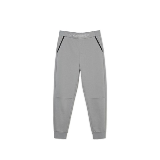 Cropp - Szare dresowe joggery - jasny szary ze sklepu Cropp w kategorii Spodnie męskie - zdjęcie 169883269