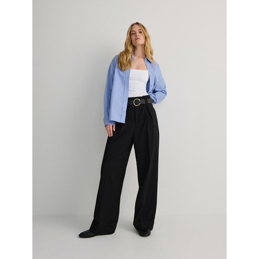 Reserved - Spodnie z paskiem - czarny ze sklepu Reserved w kategorii Spodnie damskie - zdjęcie 169966317