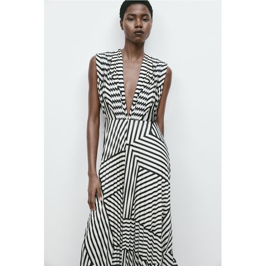 H & M - Plisowana sukienka dżersejowa - Beżowy H & M L H&M