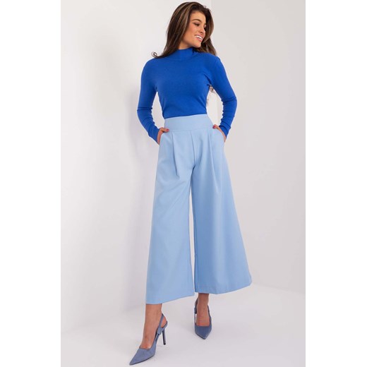 Jasnoniebieskie garniturowe spodnie damskie typu culotte ze sklepu 5.10.15 w kategorii Spodnie damskie - zdjęcie 169994566