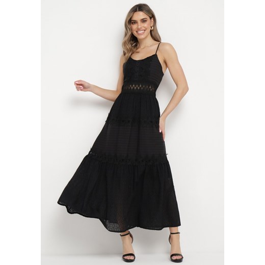 Czarna Bawełniana Sukienka Maxi z Rozkloszowanym Dołem i Ażurową Talią Fidelma ze sklepu Born2be Odzież w kategorii Sukienki - zdjęcie 169999468