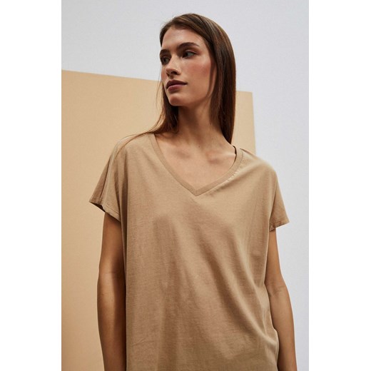 Bawełniana bluzka z dekoltem w serek ciemnobeżowa ze sklepu Moodo.pl w kategorii Bluzki damskie - zdjęcie 170016988