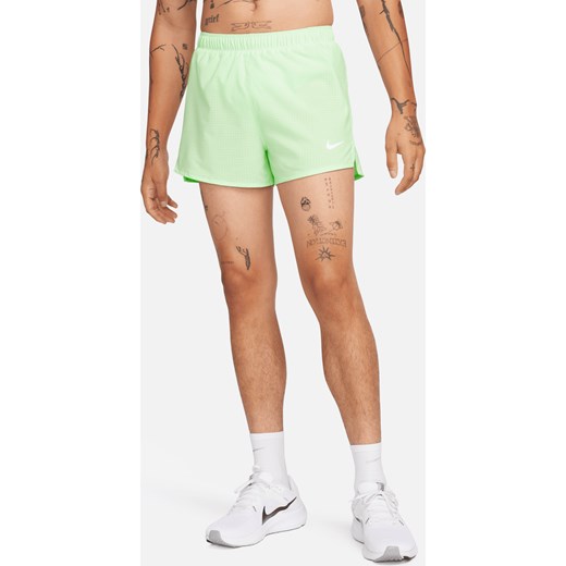 Męskie spodenki do biegania z wszytą bielizną Dri-FIT Nike Fast 8 cm - Zieleń ze sklepu Nike poland w kategorii Spodenki męskie - zdjęcie 170057519