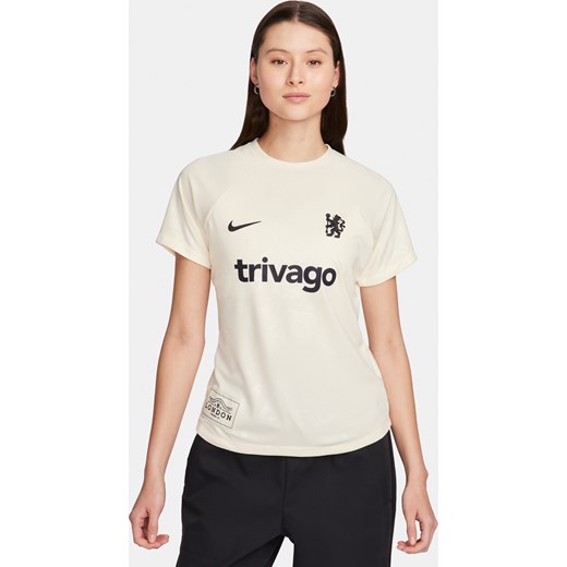 Damska przedmeczowa koszulka piłkarska z krótkim rękawem Nike Dri-FIT Chelsea F.C. Academy Pro - Brązowy ze sklepu Nike poland w kategorii Bluzki damskie - zdjęcie 170057536