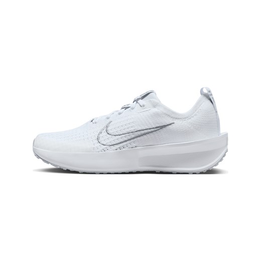 Buty sportowe damskie białe Nike do biegania sznurowane na wiosnę 