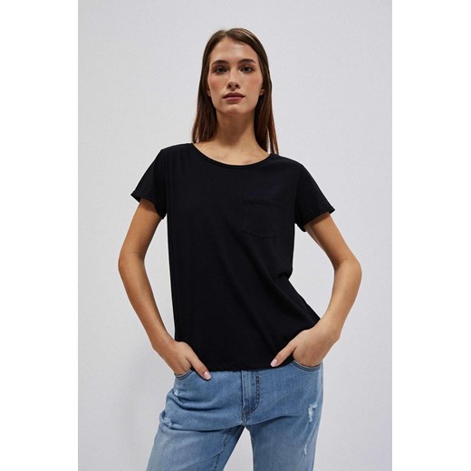 Bawełniany czarny t-shirt damski z kieszonką ze sklepu 5.10.15 w kategorii Bluzki damskie - zdjęcie 170073148