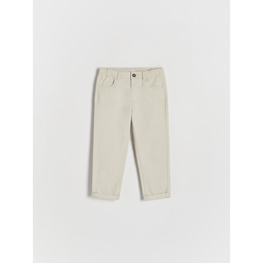 Reserved - Tkaninowe spodnie chino - beżowy ze sklepu Reserved w kategorii Spodnie i półśpiochy - zdjęcie 170125298