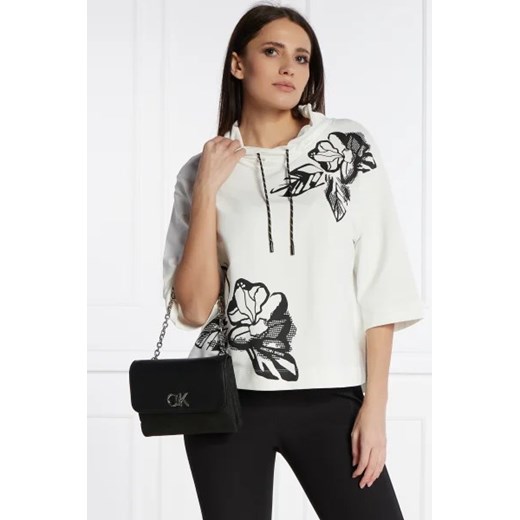 Listonoszka Calvin Klein ze skóry ekologicznej