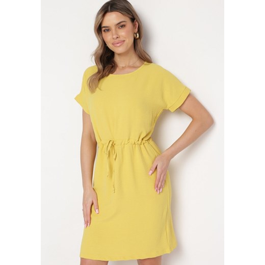 Żółta Sukienka Mini z Krótkim Rękawem Ściągana w Pasie Troczkami Bellisant ze sklepu Born2be Odzież w kategorii Sukienki - zdjęcie 170140005