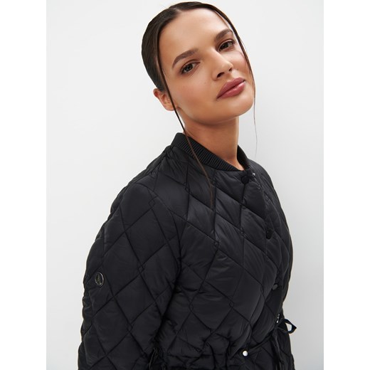 Mohito - Pikowany płaszcz - czarny ze sklepu Mohito w kategorii Płaszcze damskie - zdjęcie 170151459
