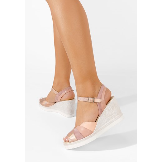 Różowe sandały na koturnie skórzane Irvina ze sklepu Zapatos w kategorii Sandały damskie - zdjęcie 170176535