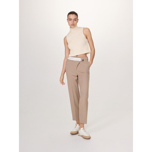 Reserved - Spodnie z asymetrycznym zapięciem - brązowy ze sklepu Reserved w kategorii Spodnie damskie - zdjęcie 170182625