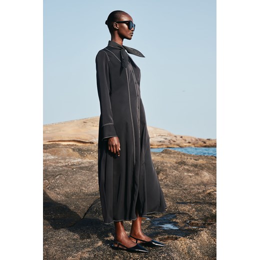 H & M - Sukienka z diagonalu z wiązanym kołnierzem - Czarny H & M XL H&M