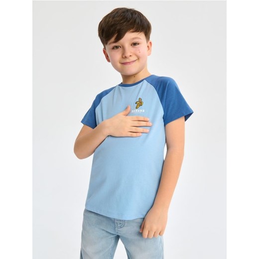 Sinsay - Koszulka z nadrukiem - niebieski ze sklepu Sinsay w kategorii T-shirty chłopięce - zdjęcie 170217379