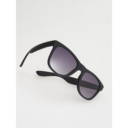 Reserved - Okulary przeciwsłoneczne WAYFARER - czarny Reserved ONE SIZE Reserved
