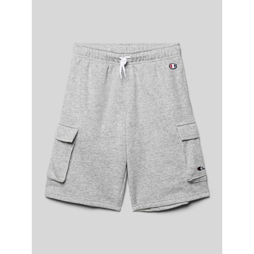 Szorty z dzianiny dresowej z wyhaftowanym logo ze sklepu Peek&Cloppenburg  w kategorii Spodenki chłopięce - zdjęcie 170273956