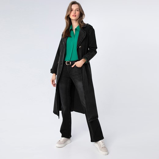 Damski płaszcz dżinsowy z paskiem czarny ze sklepu WITTCHEN w kategorii Płaszcze damskie - zdjęcie 170286375