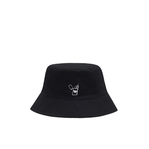 Cropp - Czarny kapelusz bucket hat z haftem - czarny ze sklepu Cropp w kategorii Kapelusze damskie - zdjęcie 170325565