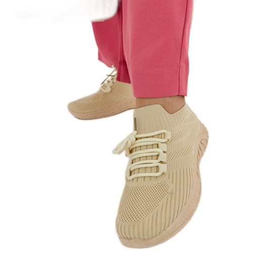 Beżowe materiałowe sneakersy Ornella beżowy ze sklepu ButyModne.pl w kategorii Buty sportowe damskie - zdjęcie 170335769